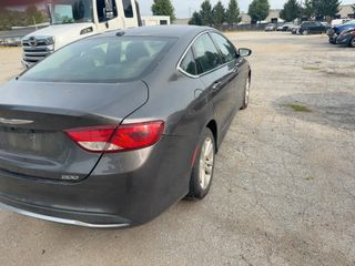 2015 Chrysler 200 Limited - Exterior Rear Right Corner Image
